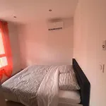 Petit Chateau Шас-сюр-Рон