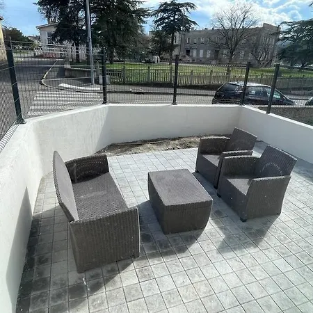 Апартаменты Petit Chateau