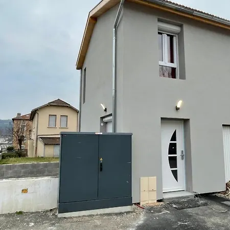 Petit Chateau * Chasse-sur-Rhone