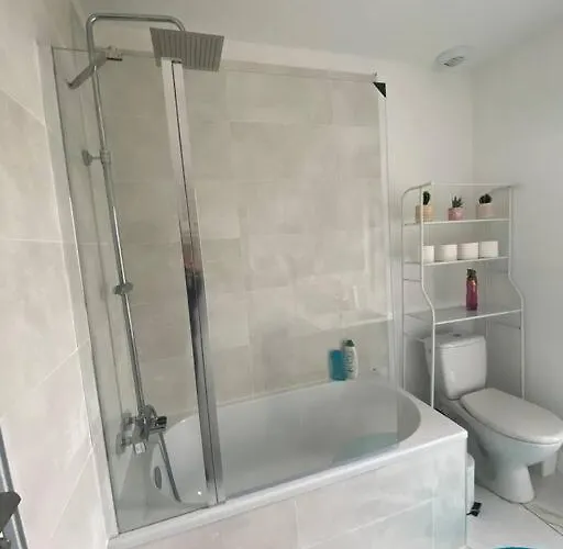 Petit Chateau Chasse-sur-Rhône